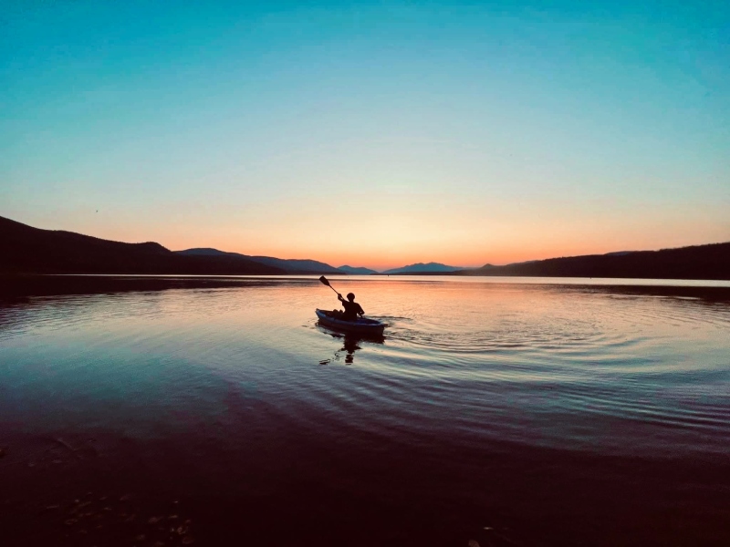 Man kayak
