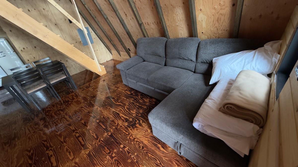 Couch side cabin a
