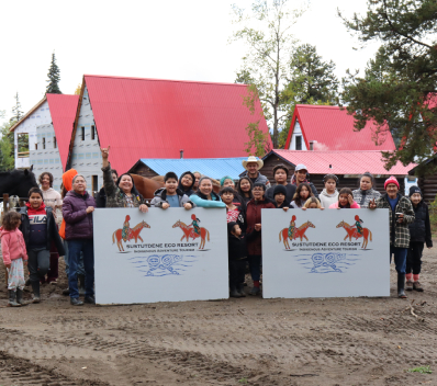Group of people sustutdene