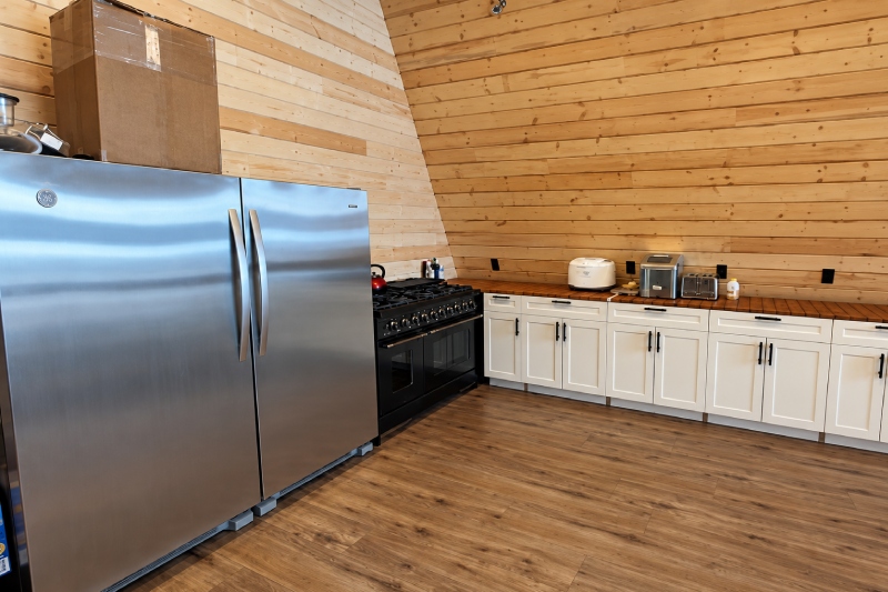 Fully equipped lodge kitchen at Sustutdene Eco Resort